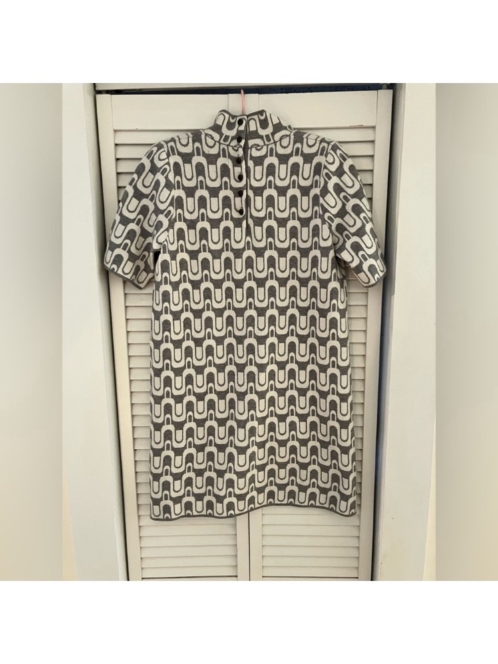 Maeve Annalise Gray Print Mockneck Mod Shift Dress size Medium - Picture 8 of 12